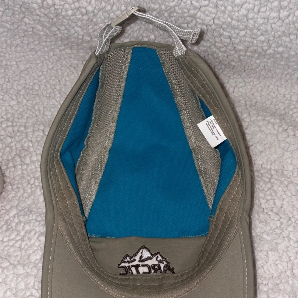 16 Arctic Hat Evaporative Cooling Cap Polyester & Polyethylene, only stored